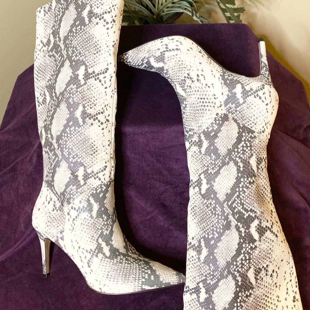 Steve Madden Kinga Boots - Picture 6 of 6